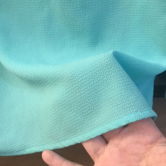 Vince Camuto Long Sleeve V-Neck Top - Picture 5 of 9